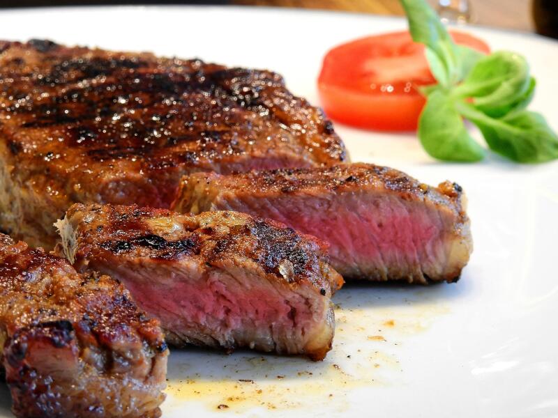 Выращенный в пробирке жир придаст искусственному мясу натуральный вкус и текстуру
