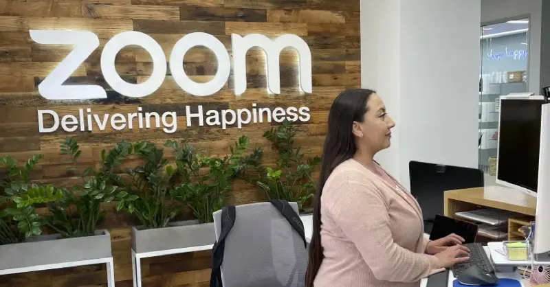 Zoom заявляет, что не будет использовать какой-либо клиентский контент для обучения ИИ