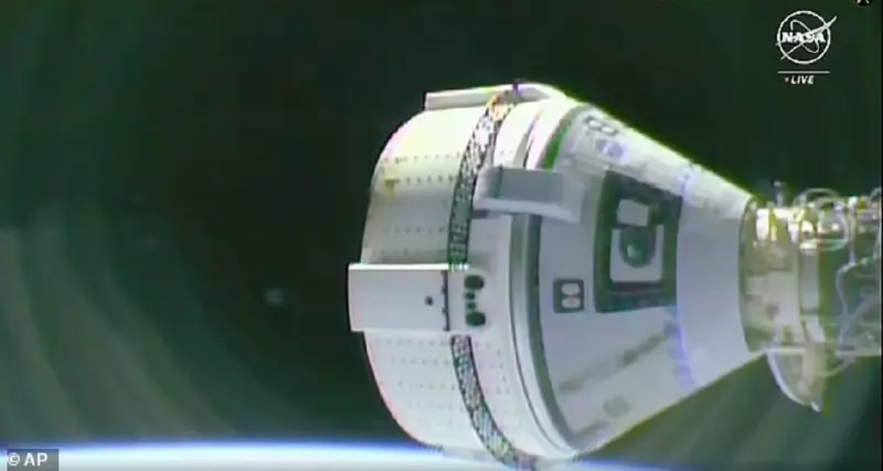 Астронавты NASA застряли на орбите: похоже, вызволять их придется Маску