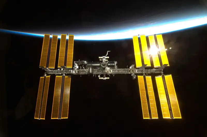 Почти миллиард долларов готово заплатить NASA за уничтожение Международной космической станции
